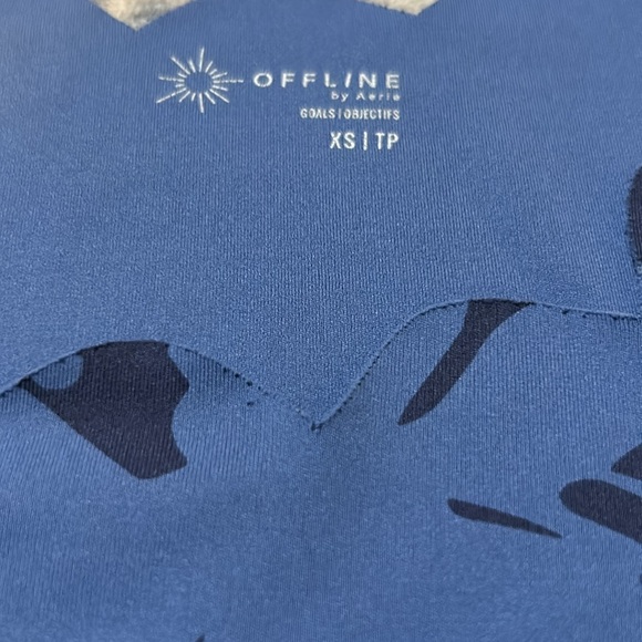 Aerie top and bottom set bottoms don’t have a tag - Picture 2 of 3